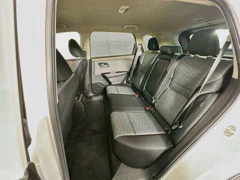 Used 2023 Nissan Rogue SV FWD image 26