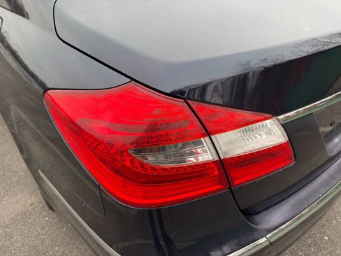 Used 2012 Hyundai Genesis 3.8 w/ Premium Pkg image 10