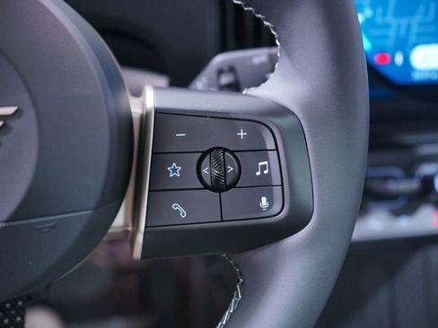 Used 2025 MINI Cooper 2-Door Hardtop image 16