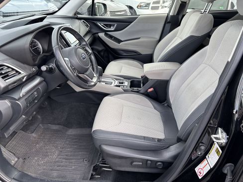 Used 2020 Subaru Forester Premium image 13