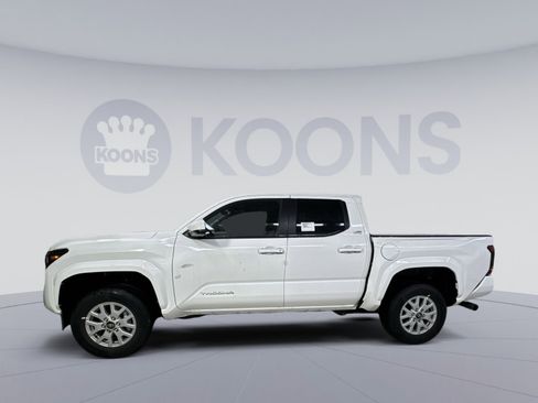 New 2025 Toyota Tacoma SR5 AWD/4WD image 2