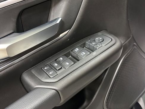 New 2026 RAM 1500 4x4 Crew Cab image 18