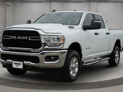 Used 2024 RAM 2500 Big Horn AWD/4WD image 1