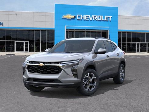 New 2026 Chevrolet Trax LT w/ Driver Confidence Package image 6