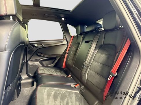 Used 2024 Porsche Macan GTS AWD/4WD image 28