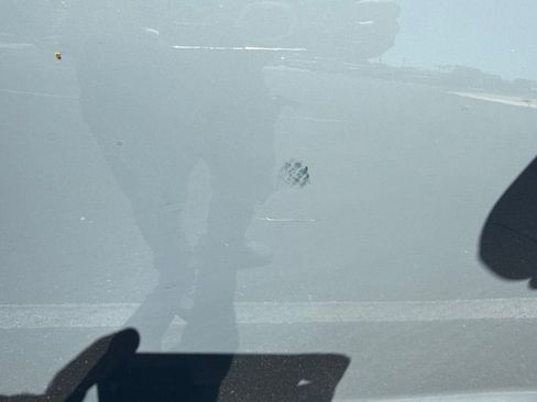 Used 2022 Nissan Frontier 2WD Crew Cab image 7