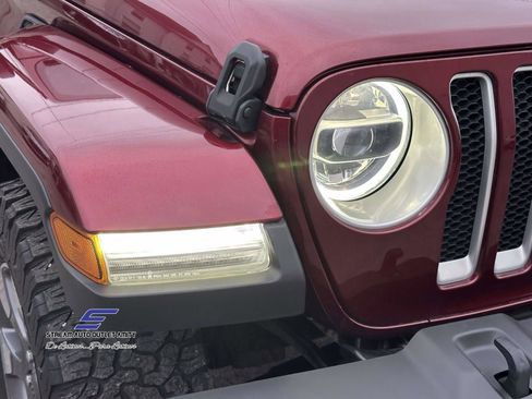 Used 2021 Jeep Wrangler Unlimited Sahara w/ Uconnect 4C Nav & Sound Group image 12