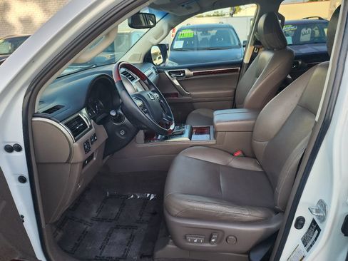 Used 2013 Lexus GX 460 w/ Convenience Pkg AWD/4WD image 9