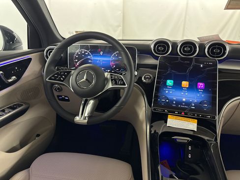 Certified 2026 Mercedes-Benz GLC 300 image 25