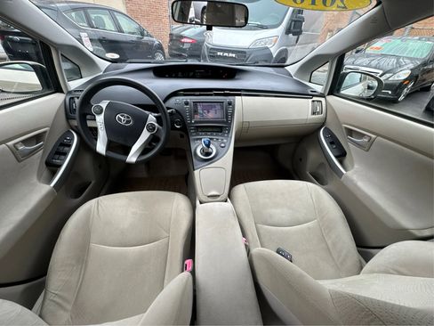 Used 2010 Toyota Prius Three image 25