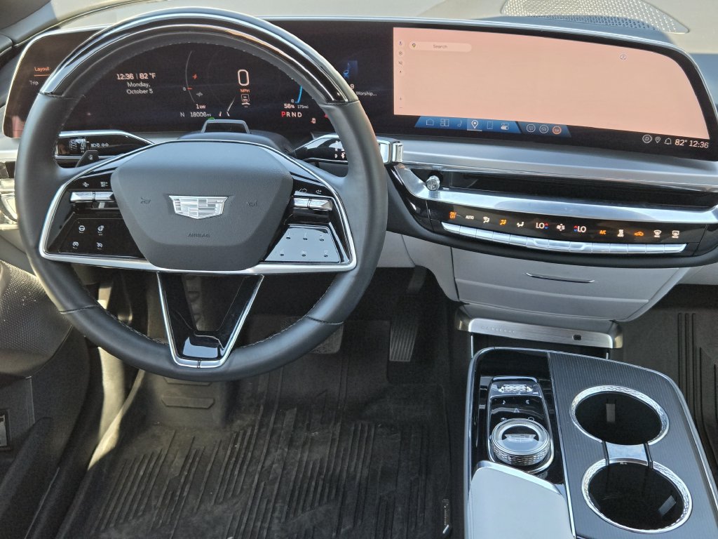 Used 2024 Cadillac Lyriq Luxury w/ LPO, Floor Liner Package RWD image 28