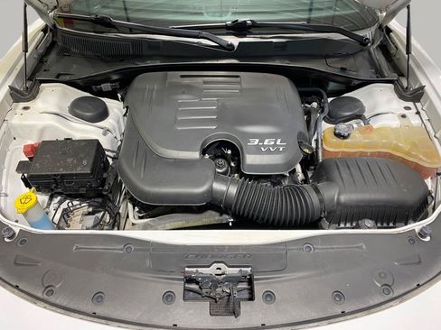 Used 2019 Dodge Charger SXT AWD/4WD image 22