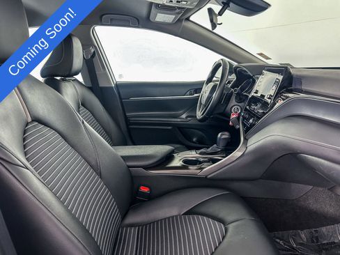 Used 2023 Toyota Camry SE image 17