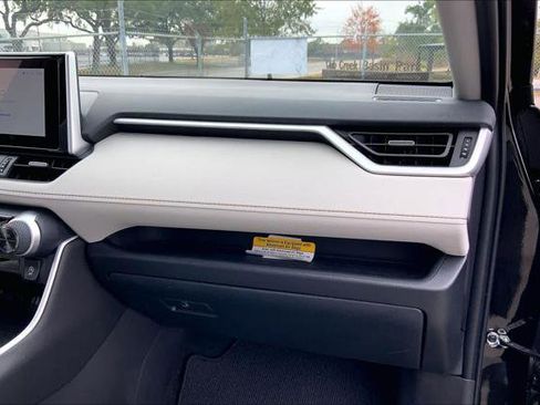 Certified 2025 Toyota RAV4 XLE Premium image 18