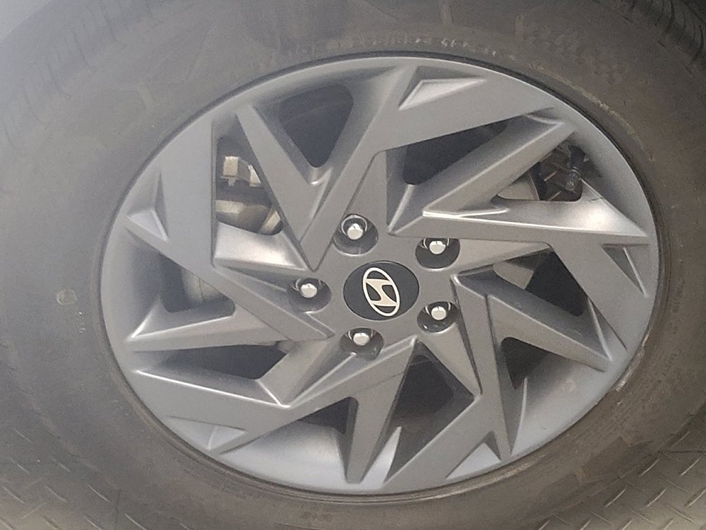 Used 2024 Hyundai Elantra SEL FWD image 31