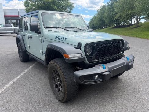 Used 2024 Jeep Wrangler Unlimited AWD/4WD image 1