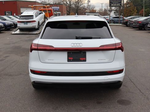 Used 2021 Audi e-tron Prestige w/ Prestige Package image 6