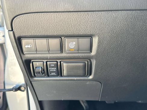 Used 2018 Nissan Armada SL w/ Premium Package RWD image 29