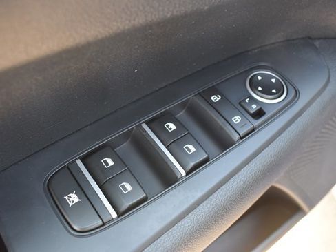 Used 2021 Kia Forte LXS FWD image 12