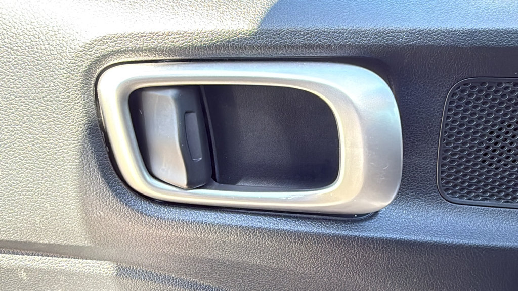 Used 2026 Hyundai Venue SEL FWD image 17