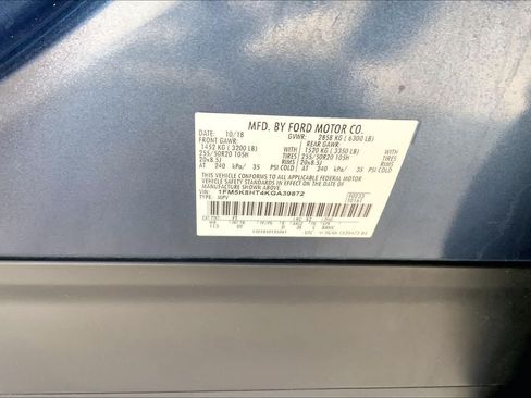 Used 2019 Ford Explorer Platinum AWD/4WD image 37