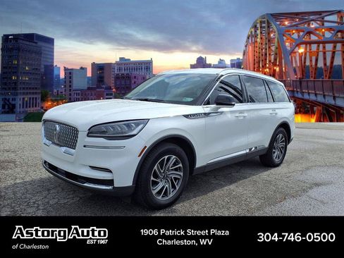 Used 2024 Lincoln Aviator AWD image 7