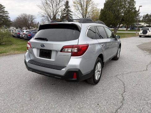 Used 2019 Subaru Outback 2.5i Premium AWD/4WD image 5
