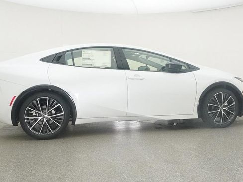 New 2025 Toyota Prius XLE image 23
