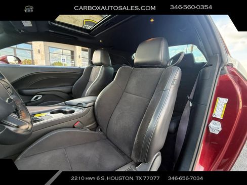 Used 2023 Dodge Challenger R/T w/ Plus Package image 15