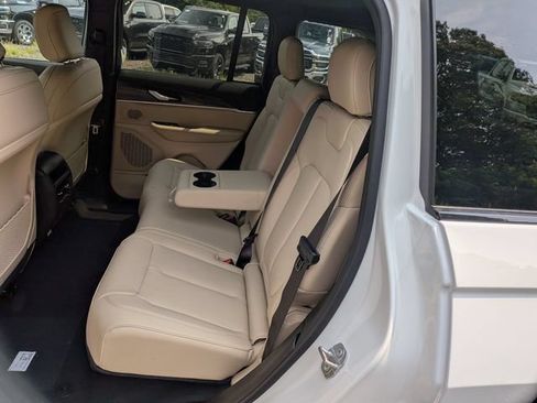 New 2026 Jeep Grand Cherokee Limited AWD/4WD image 13