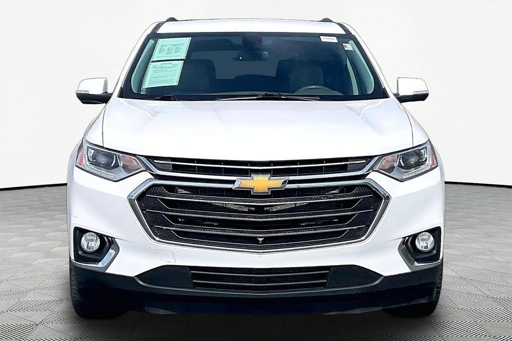 Used 2021 Chevrolet Traverse LT w/ LT Premium Package AWD/4WD image 2