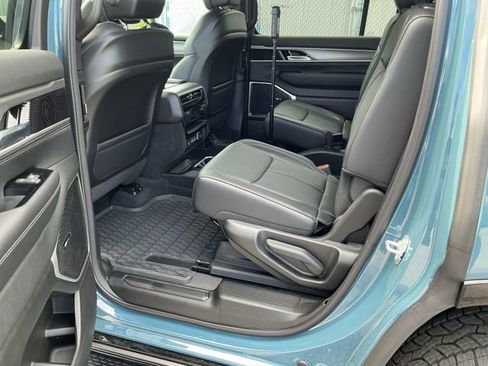 New 2026 Jeep Grand Wagoneer 4WD image 10