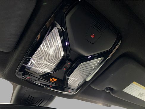 Used 2020 BMW X5 xDrive40i w/ Convenience Package image 41