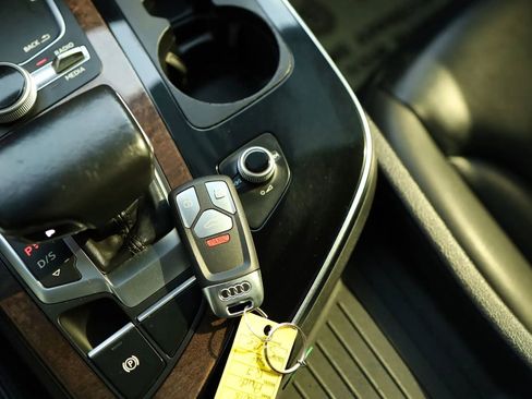 Used 2018 Audi Q7 3.0T Premium Plus w/ Premium Plus Package image 28