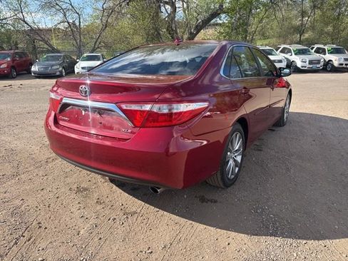 Used 2015 Toyota Camry XLE w/ Moonroof Package image 5