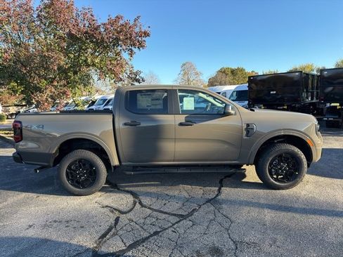 New 2025 Ford Ranger XLT w/ Black Appearance Package image 3