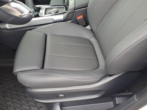 New 2026 Mercedes-Benz GLB 250 4MATIC image 15