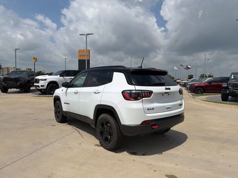 Used 2024 Jeep Compass Trailhawk AWD/4WD image 3