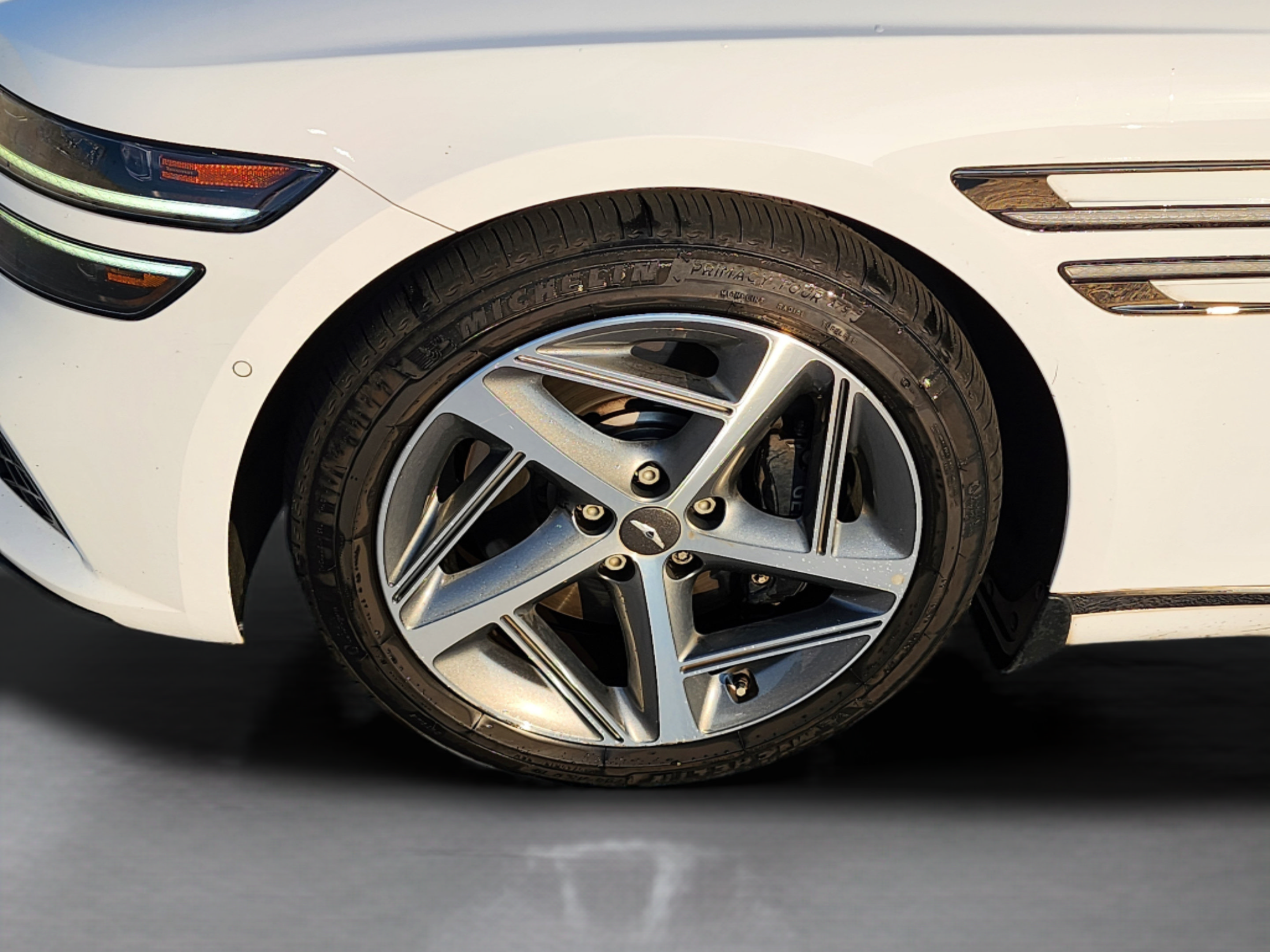 Used 2023 Genesis G80 2.5T w/ Sport Prestige Package RWD image 9