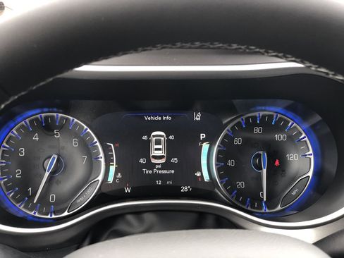 New 2026 Chrysler Pacifica Select image 26