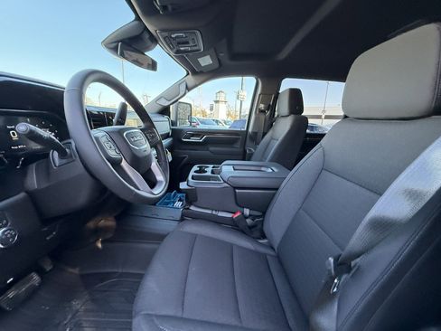 New 2026 GMC Sierra 2500 SLE w/ SLE Value Package; image 4