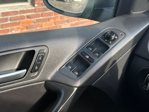 Used 2016 Volkswagen Tiguan S AWD/4WD image 23