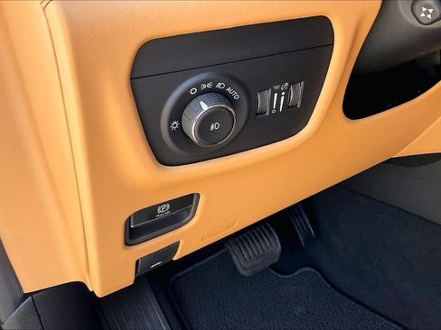 New 2026 Jeep Grand Cherokee Summit AWD/4WD image 18