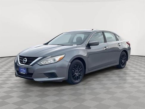 Used 2018 Nissan Altima 2.5 S w/ S Convenience Package FWD image 1