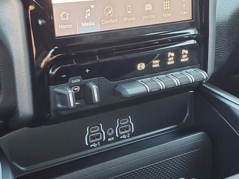 Used 2025 RAM 2500 Big Horn image 25