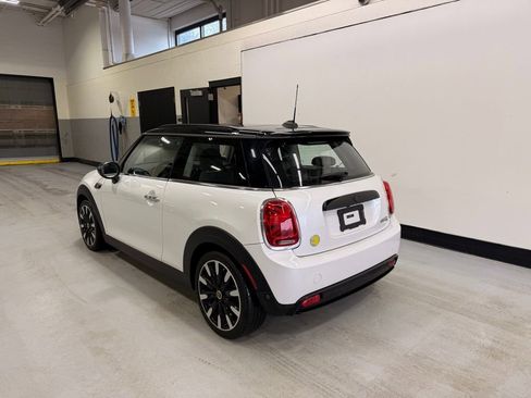 Used 2024 MINI Cooper SE image 3