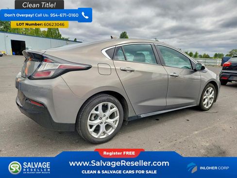 Used 2017 Chevrolet Volt Premier w/ Driver Confidence II Package FWD image 4
