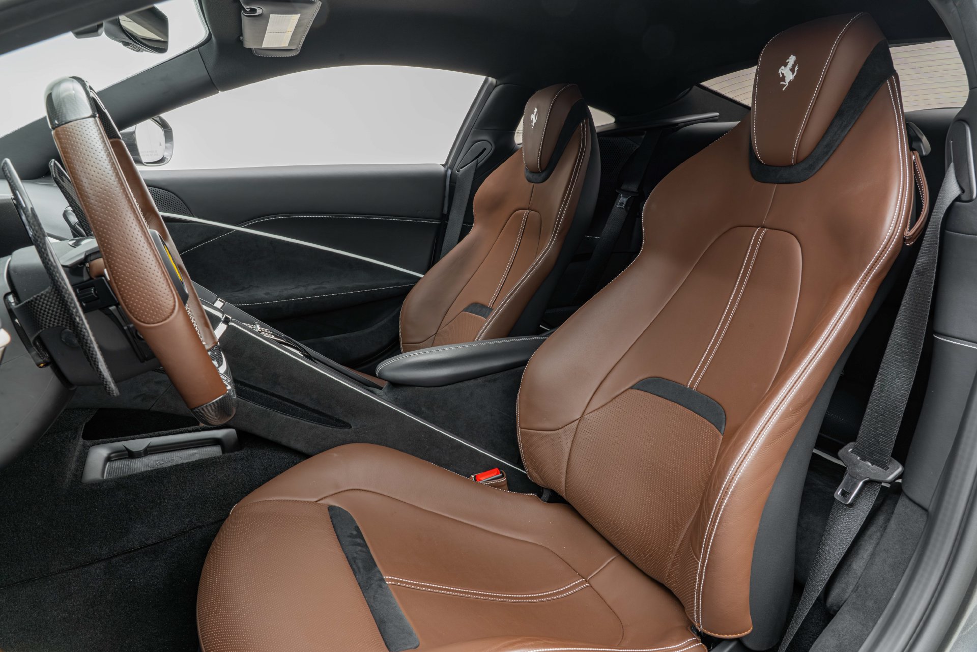 Certified 2023 Ferrari Roma RWD image 5