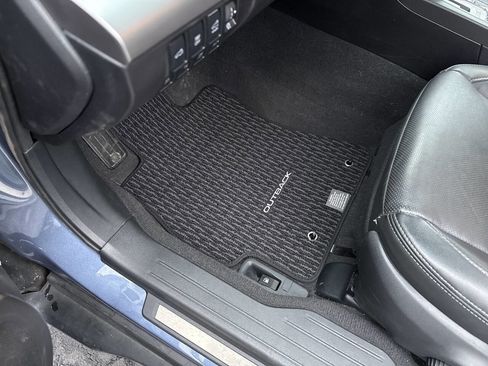 Used 2016 Subaru Outback 2.5i Limited image 17