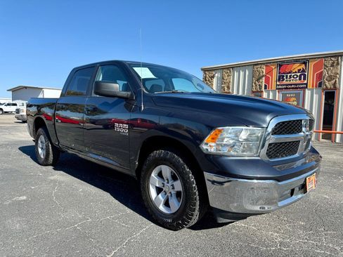 Used 2021 RAM 1500 Classic SLT image 1